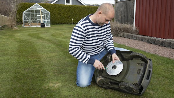 Serva robotgräsklipparen inför våren