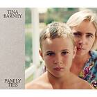 Tina Barney: Family Ties (inbunden, eng)