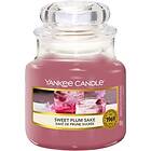 Yankee Candle Medium Jar Sweet Plum Sake