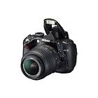 Nikon D5000 + 18-55/3,5-5,6 VR